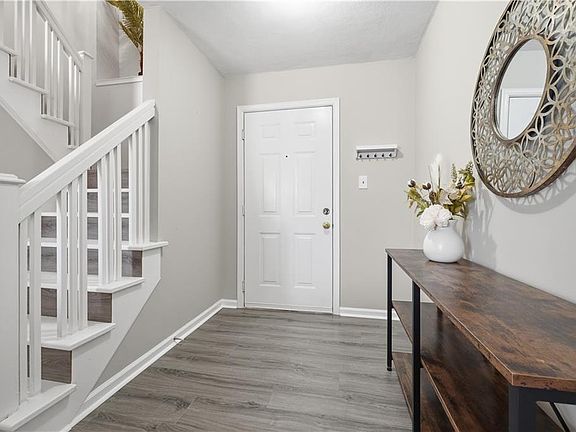 3rd image of 704 Inlet Quay APT J