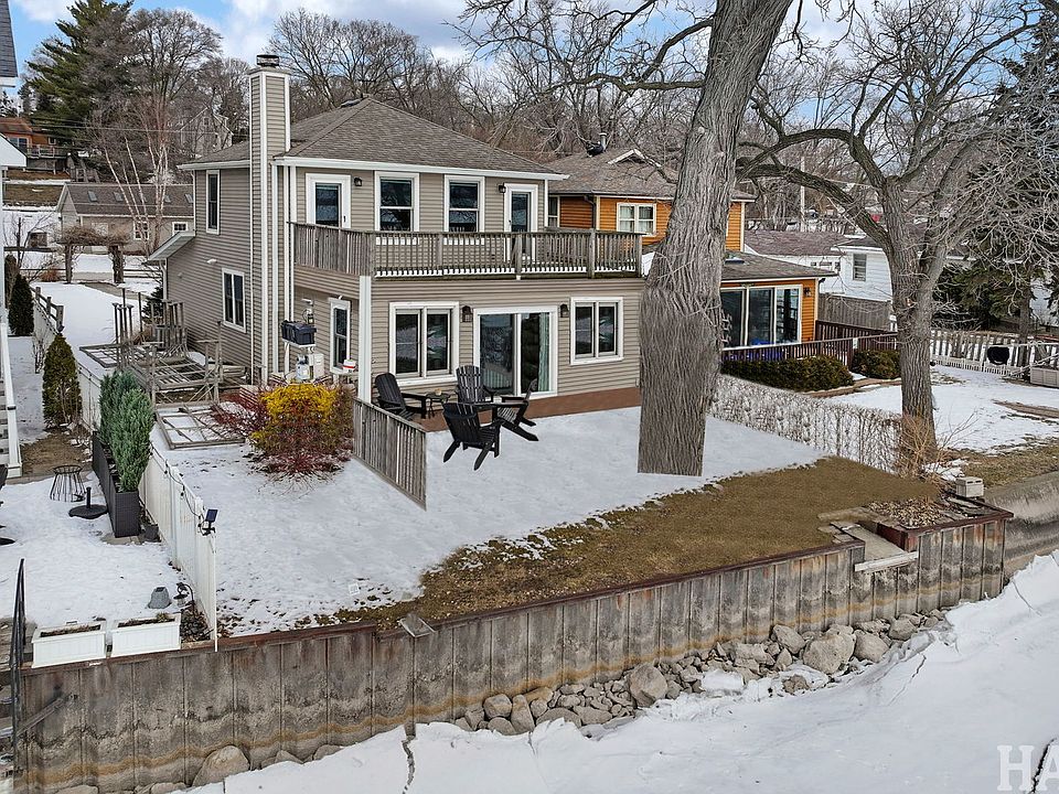 1st image of 26083 W Calhoun Ave