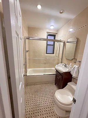 Rented by YKLL LLC | media 14