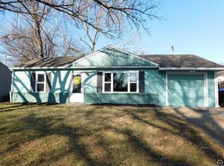 2409 SW Morningside Rd, Topeka, KS 66614