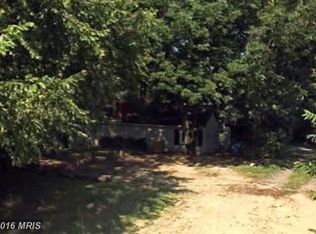 123 Apple Tree Ln, Oxon Hill, MD 20745