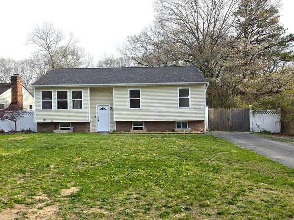 6A Murray Lane, Coram, NY 11727