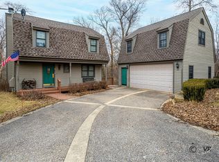 1 Colony Ct, Galena, IL 61036