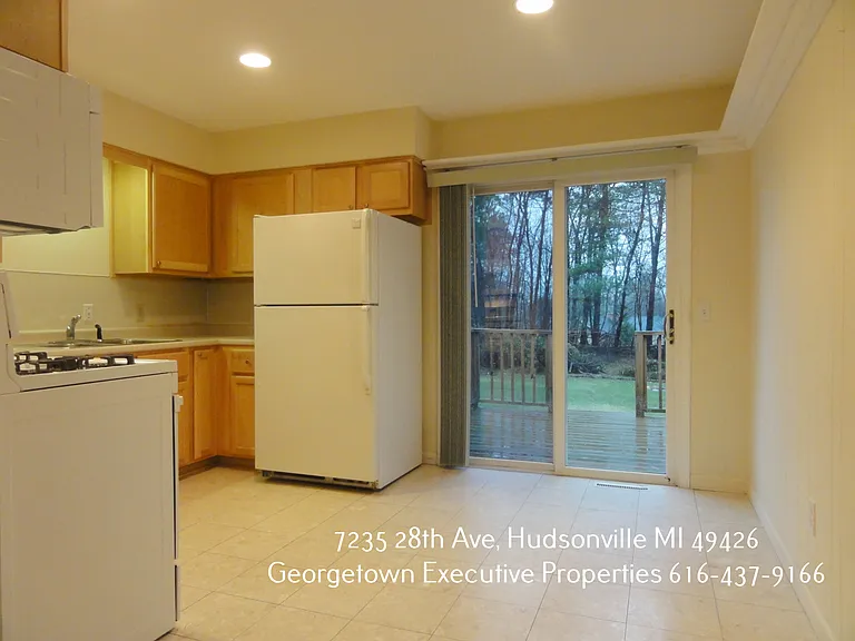 7235 28th Ave — Photo 12