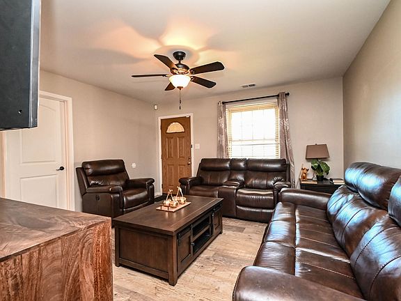 4th image of 5150 Winona Ln