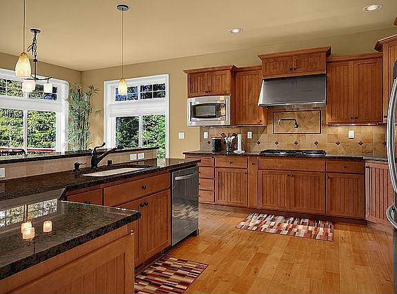 3rd image of 5778 Solana Ln NE