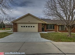 1100 Silver Ridge Rd #13, Lincoln, NE 68510
