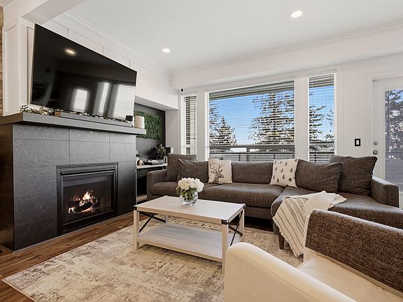 3rd image of 6026 Lindeman St #53