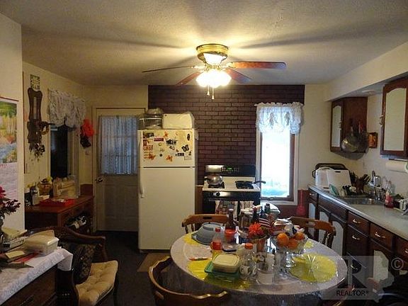4th image of 924 S D St