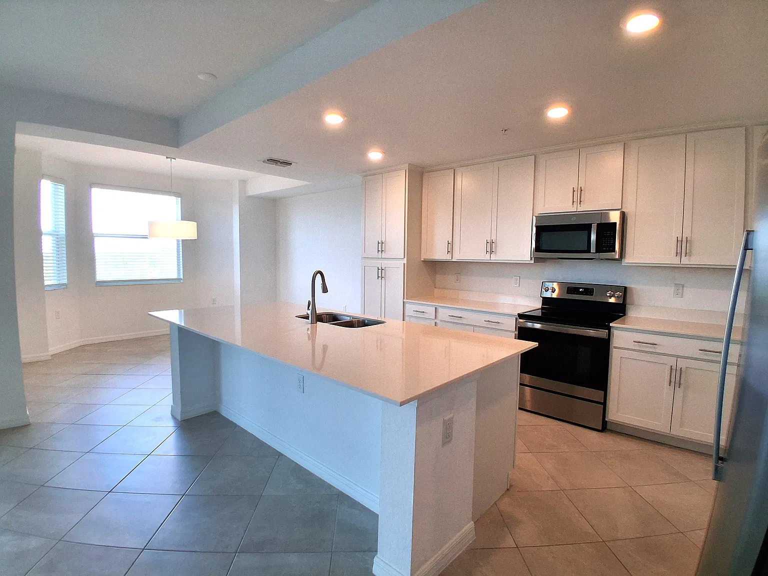 14141 Heritage Landing Boulevard - 1 — Photo 4