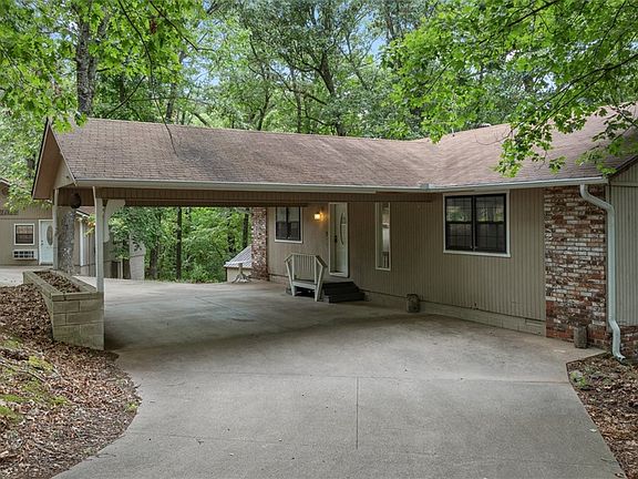 3rd image of 8030 Valleyview Ln