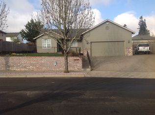 20105 Homestead Dr, Oregon City, OR 97045