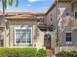 14709 SW 6th St, Pembroke Pines, FL 33027