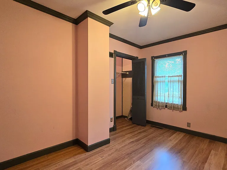 600 Dewey St — Photo 16