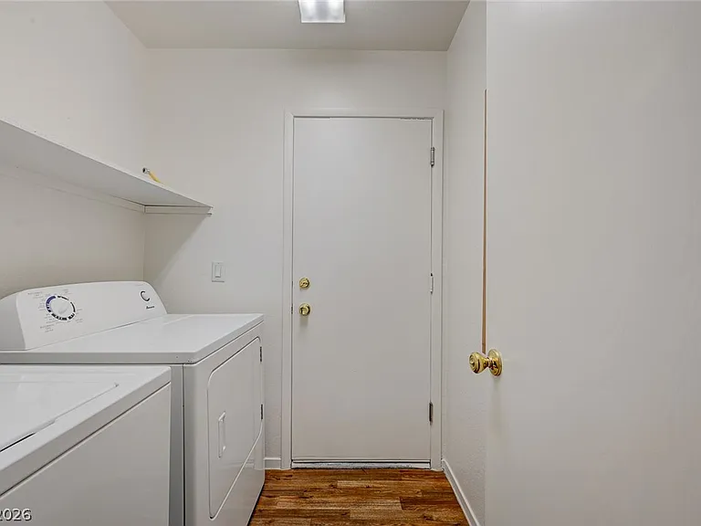 8752 Raindrop Canyon Ave — Photo 33