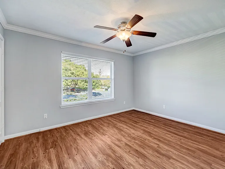 835 Heights — Photo 10