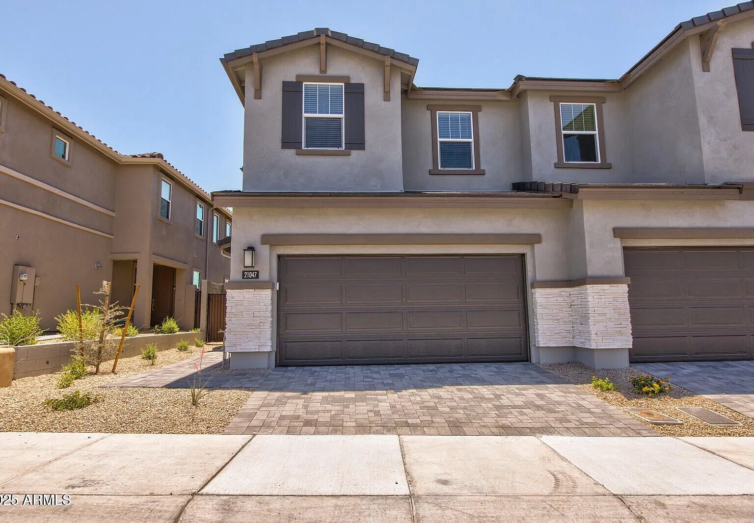 3 bed, 2.5 bath, 1743 sqft, $3,400 — Photo 1