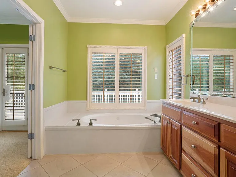 7516 Pinehurst Ct — Photo 38
