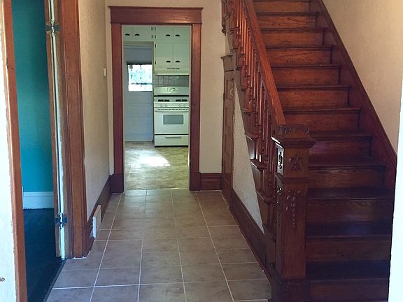 2nd image of 512 Montgall Ave