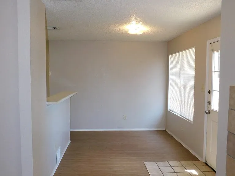 2223 Katy Ln #2223B — Photo 7