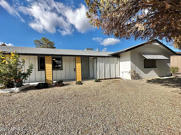 2nd image of 10252 W DESERT HILLS Drive
