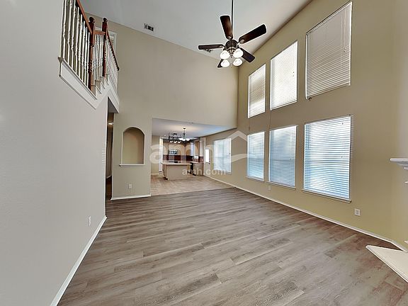5th image of 2401 Glenhaven Dr