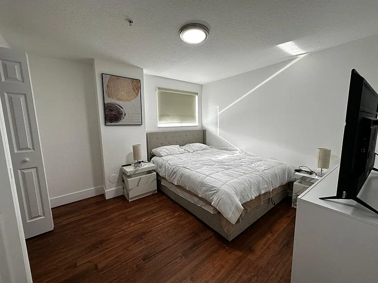 1638 SW 3rd St #202 — Photo 9