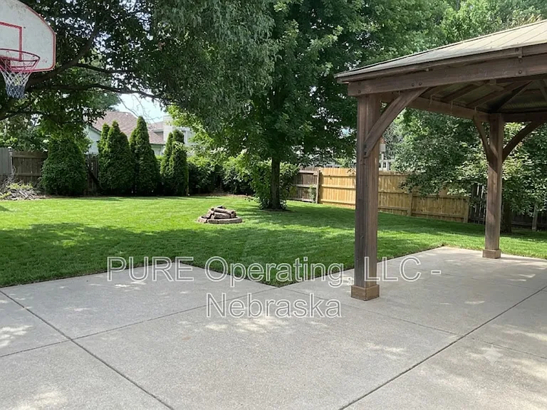 5018 S 163rd St — Photo 15