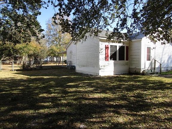 2nd image of 305 N Marshall Blvd