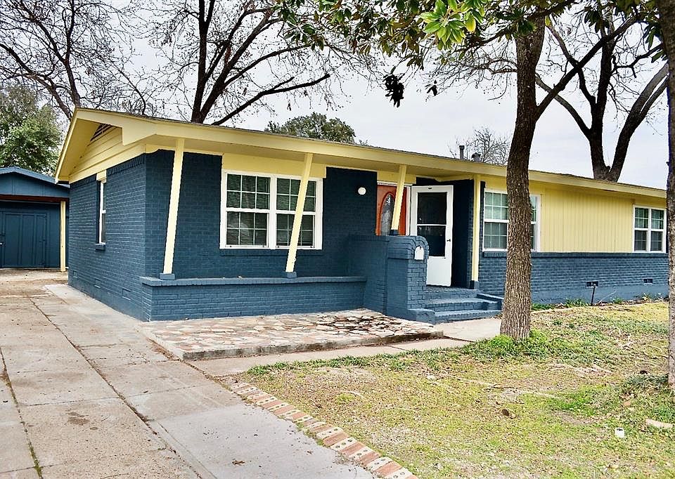 1st image of 2211 E Illinois Ave