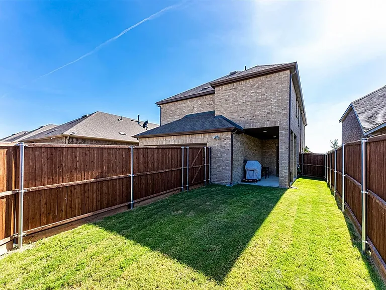 2708 Franklin Dr — Photo 19