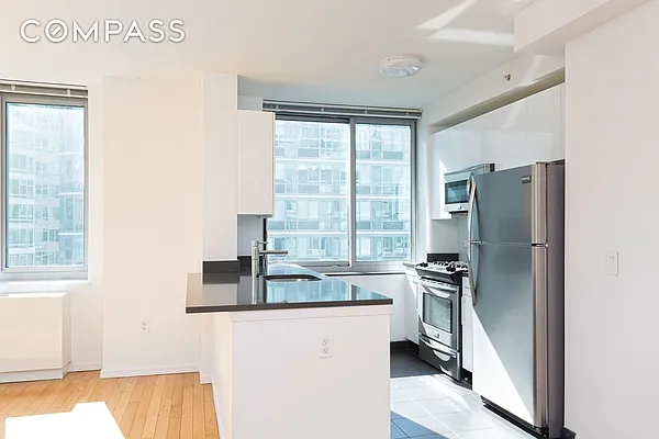 Rented by Compass | media 2