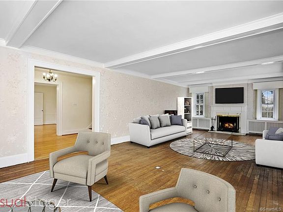 2nd image of 117 Hubbard Ave