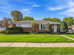 13412 Common Rd, Warren, MI 48088