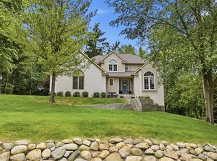 7829 Hillside Lakes Dr, Brighton, MI 48116