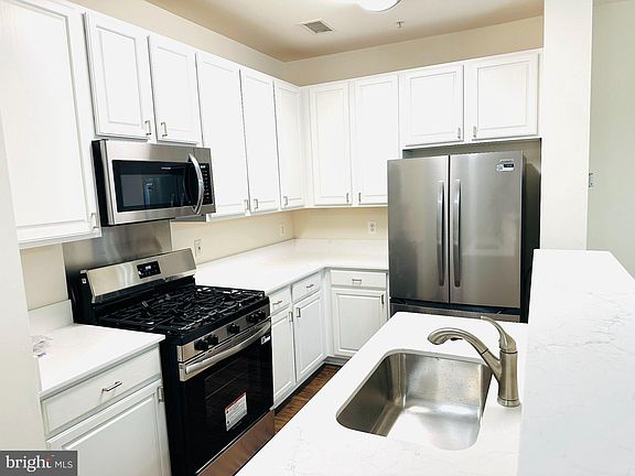 5th image of 311 Cross Green St #A