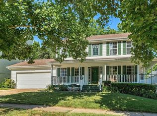 955 Hanna Valley Estates Dr, Ballwin, MO 63021