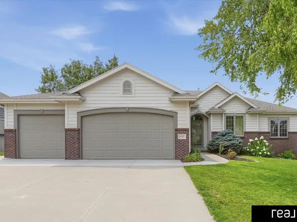 10620 S 213th St, Gretna, NE 68028
