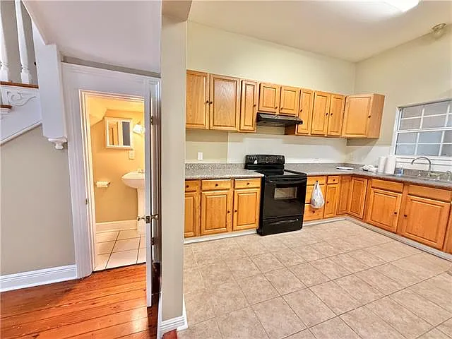 324 S Pierce St — Photo 10