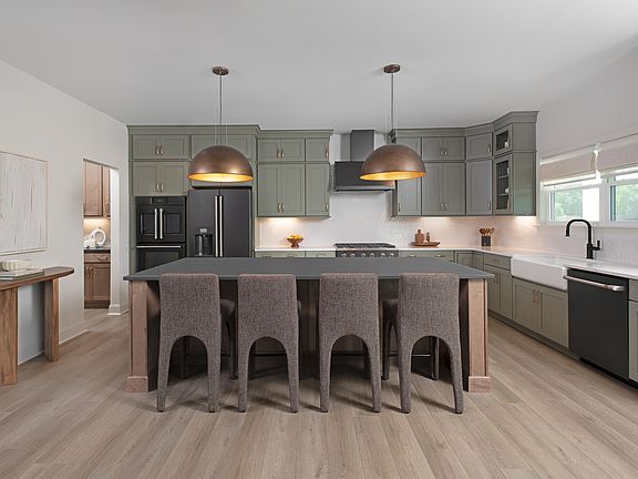 Crescent Mills - Caroline Interior Image 2