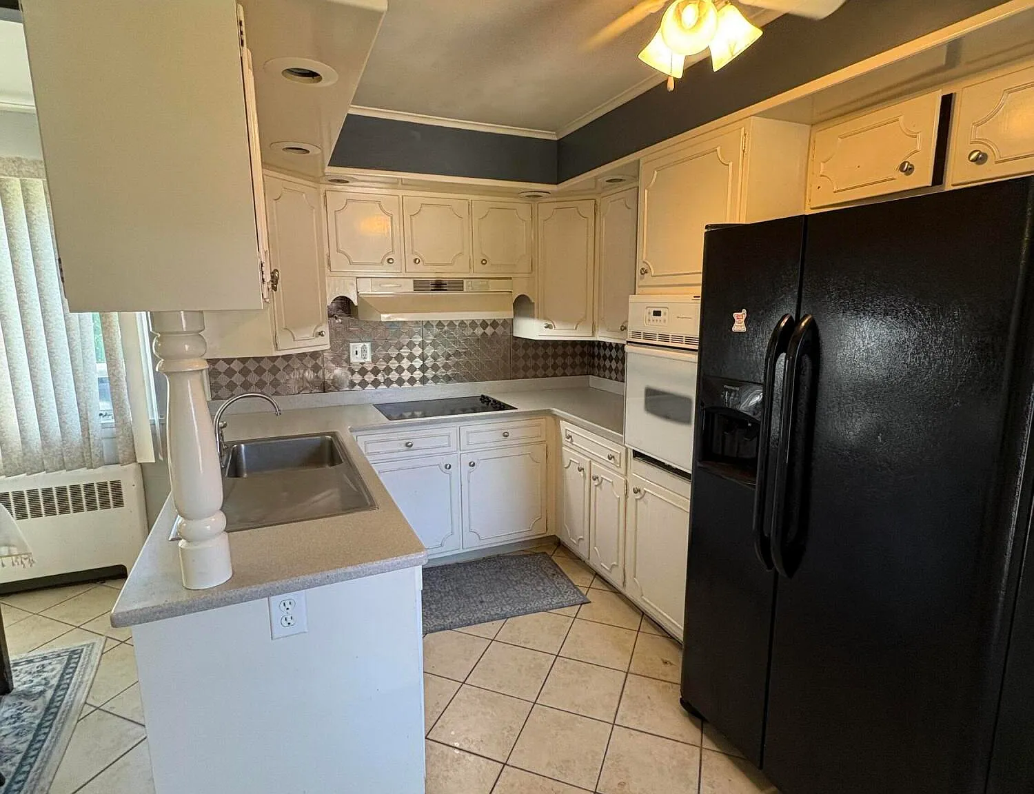 3 bed, 2.0 bath, 1300 sqft, $1,400 — Photo 3