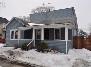 510 N Ash St, Waukegan, IL 60085
