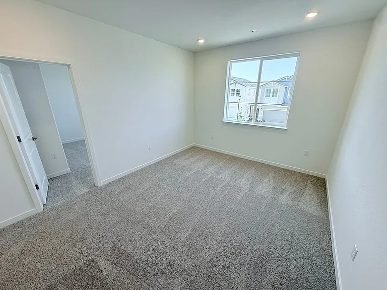338 E Beatrice Ave — Photo 20
