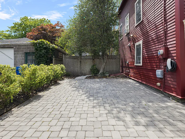 5 Tews Ct — Photo 36