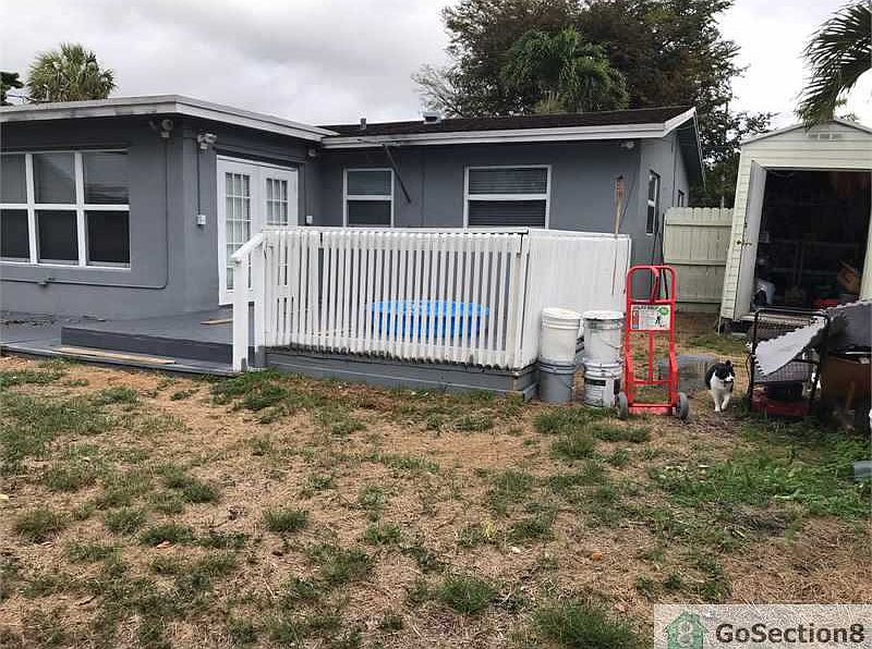 1st image of 4673 SW 28th Ave