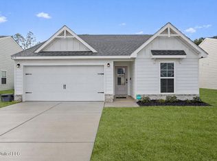 211 Savannah Gardens Rd, Ocean Springs, MS 39564