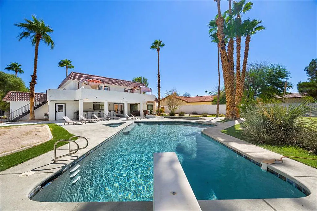 5 bed, 3458 sqft, $5,988 — Photo 1