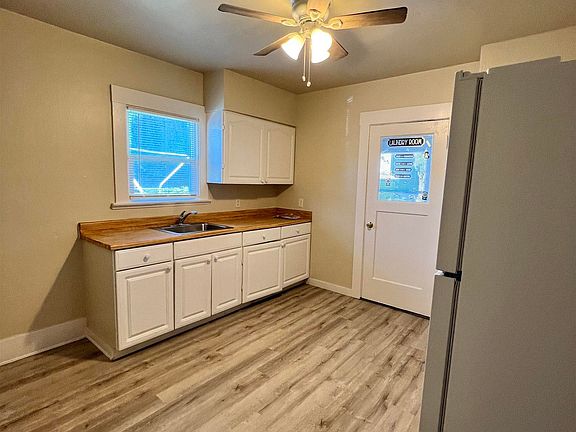4th image of 414 W 10th St