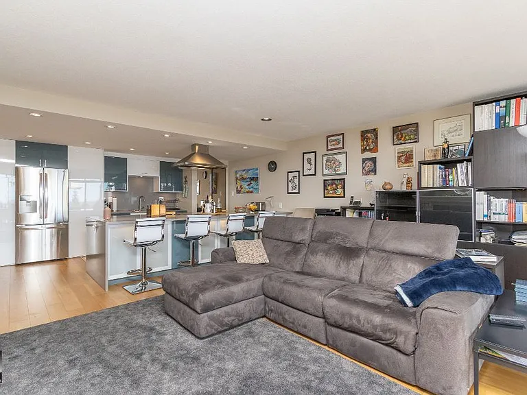 2246 Folkestone Way #11 — Photo 10