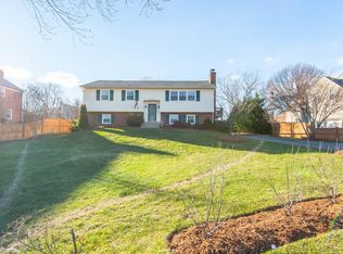 6732 Lenclair St, Alexandria, VA 22306